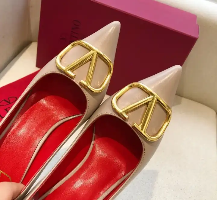 hype Valentino High Heels