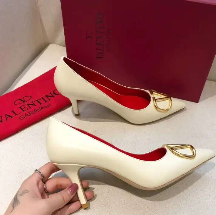 hype Valentino High Heels