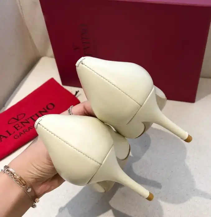 hype Valentino High Heels