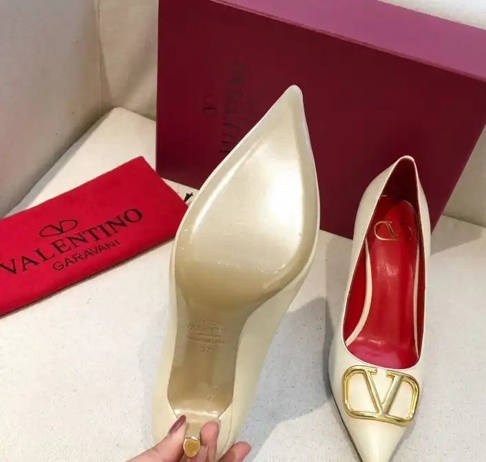 hype Valentino High Heels