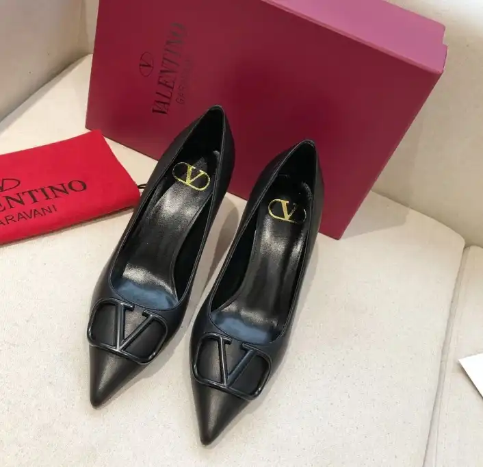 hype Valentino High Heels