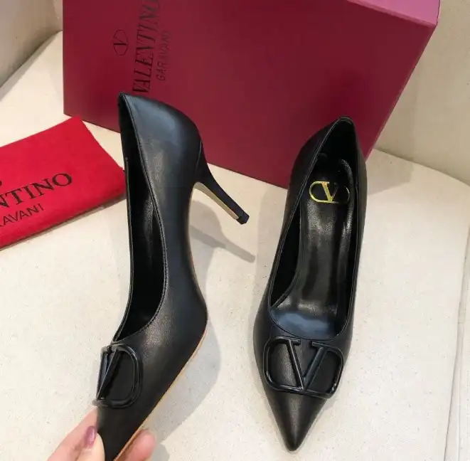 hype Valentino High Heels