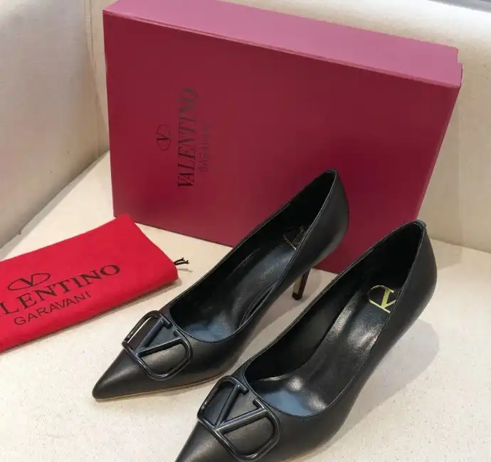 hype Valentino High Heels