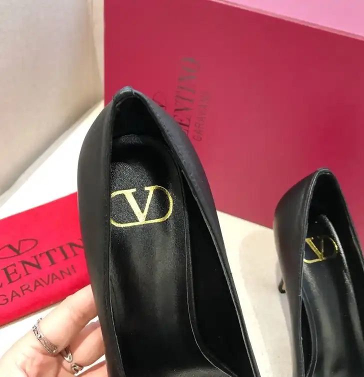 hype Valentino High Heels