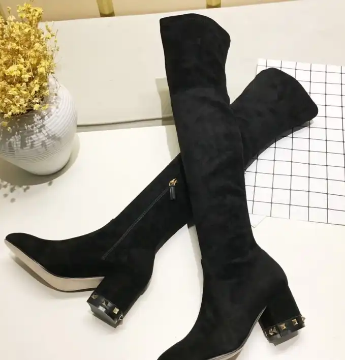 hype Valentino Boots