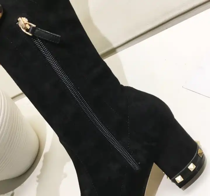 hype Valentino Boots