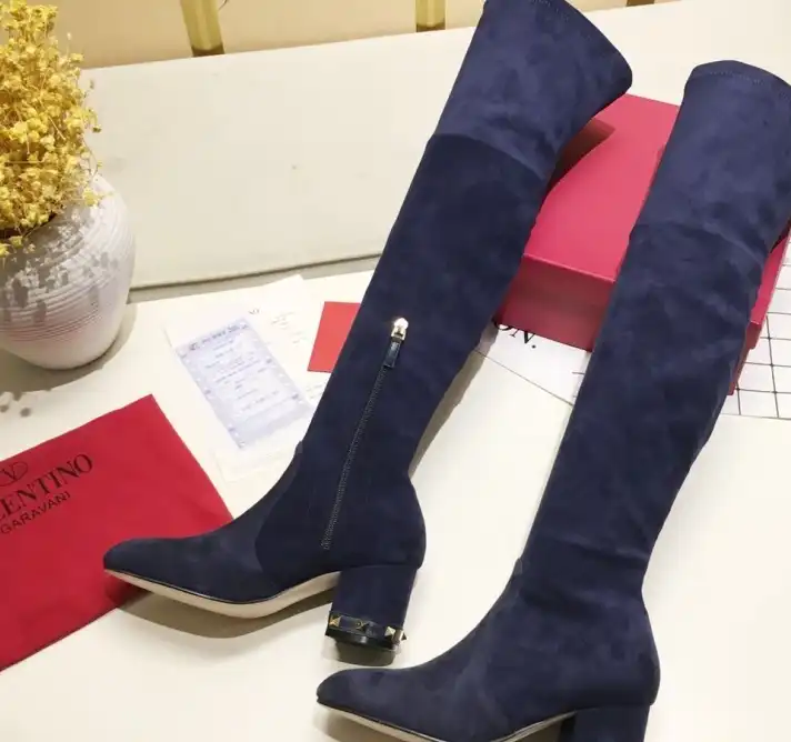 hype Valentino Boots