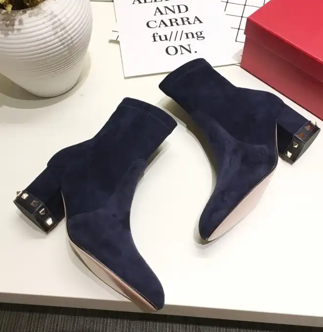 hype Valentino Boots