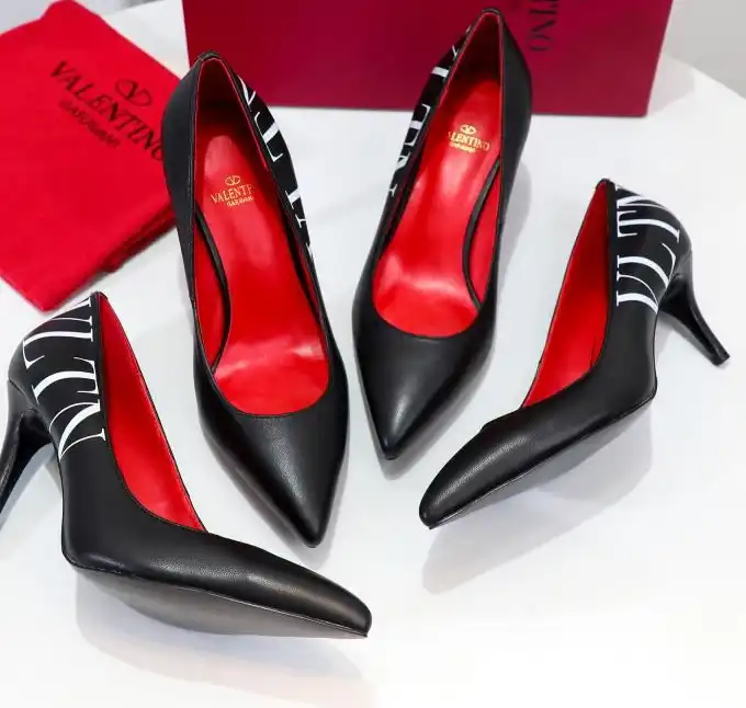 hype Valentino High Heels