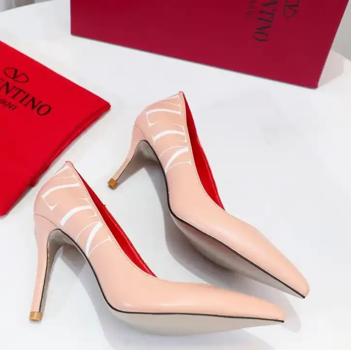 hype Valentino High Heels