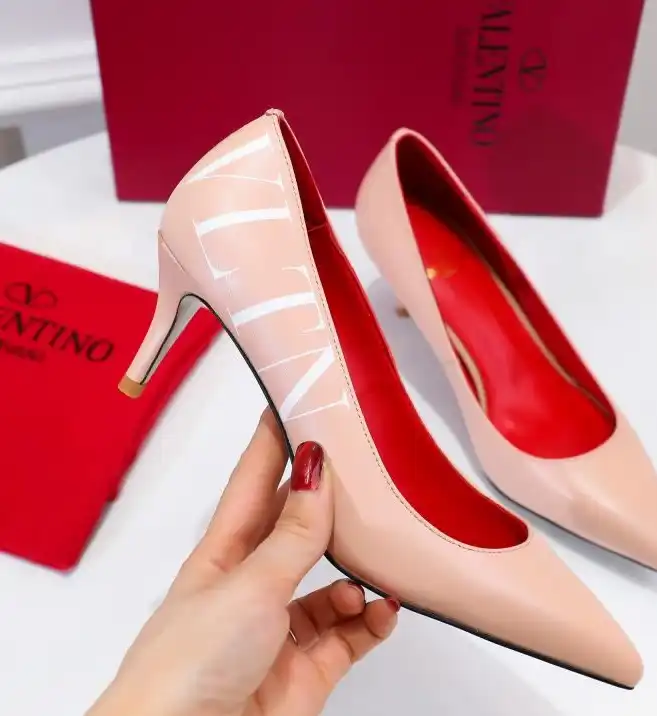 hype Valentino High Heels