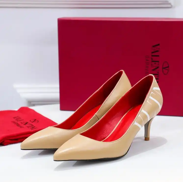 hype Valentino High Heels