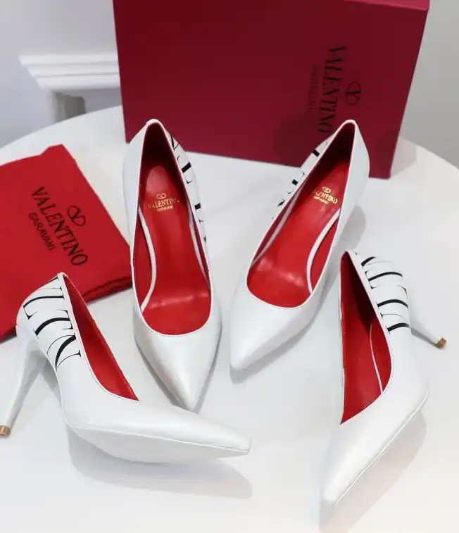 hype Valentino High Heels