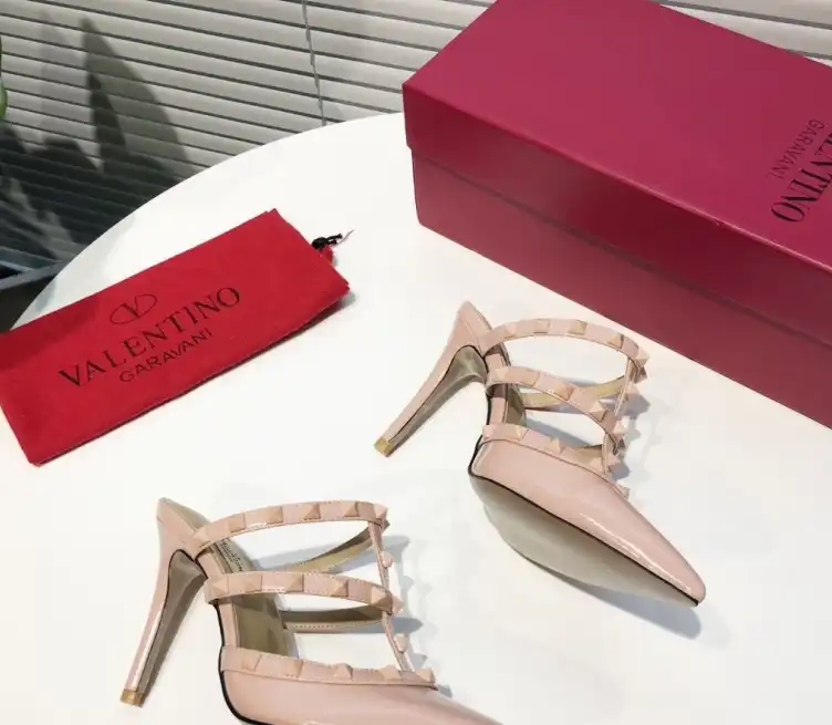 hype Valentino High Heels