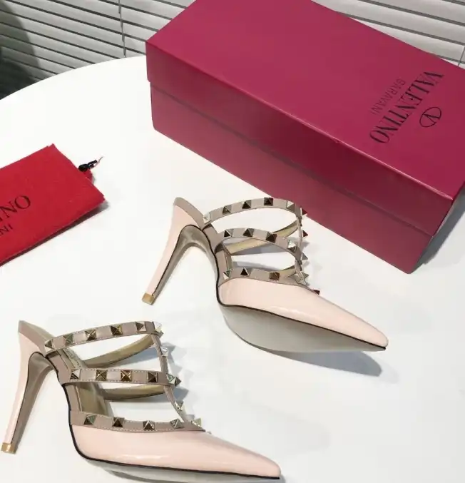 hype Valentino High Heels