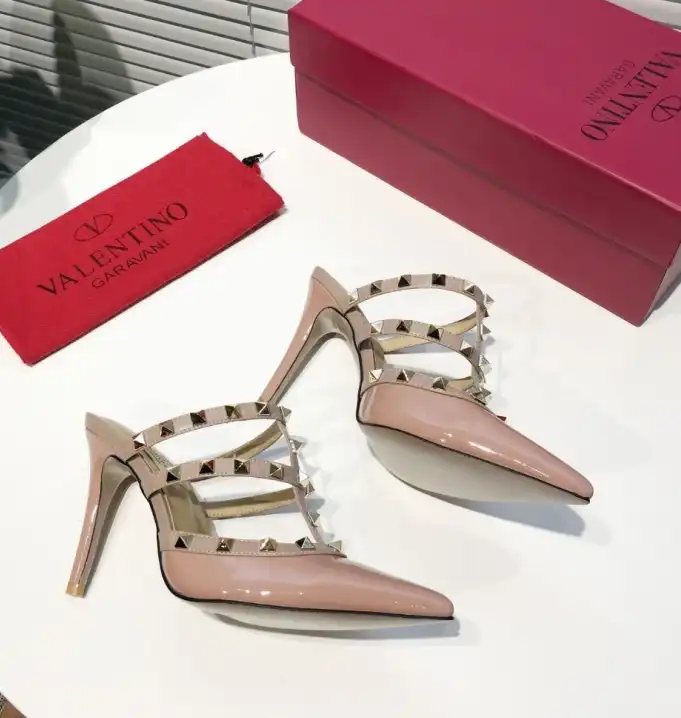 hype Valentino High Heels