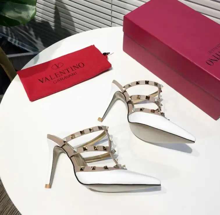 hype Valentino High Heels