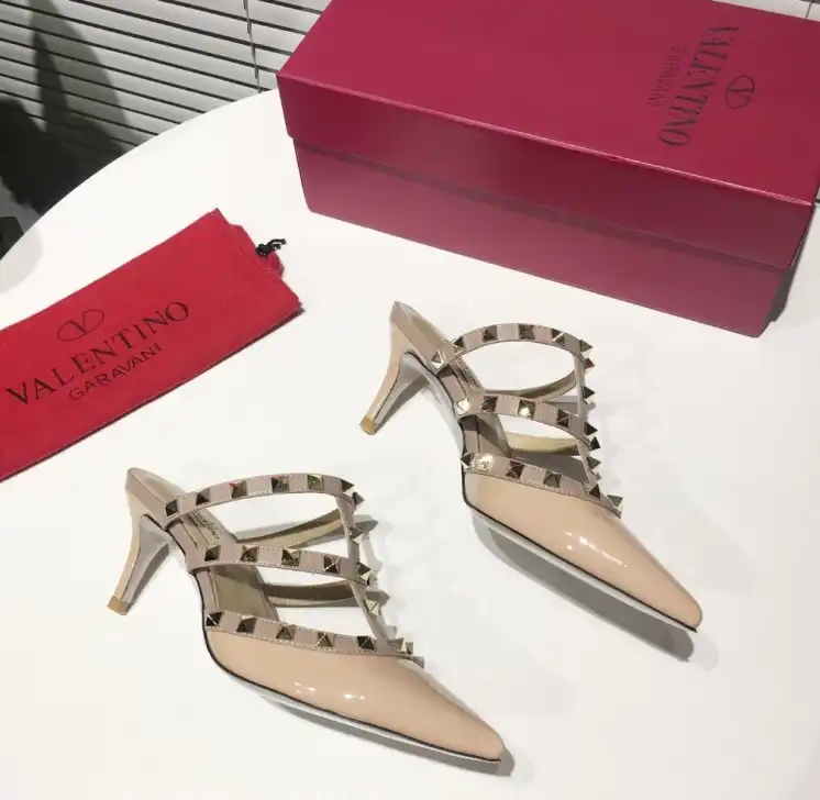 hype Valentino High Heels