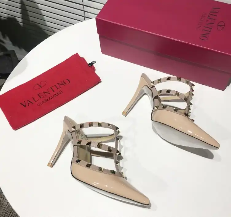 hype Valentino High Heels