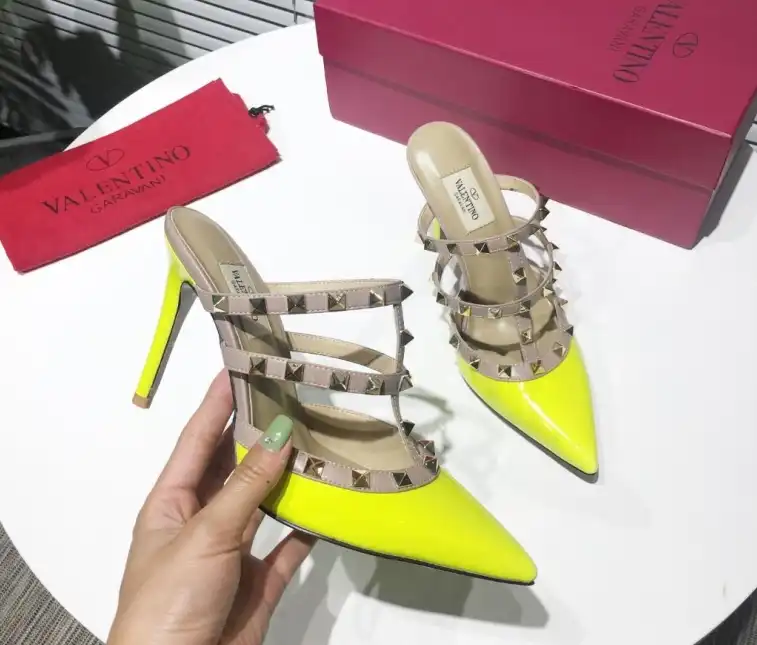 hype Valentino High Heels