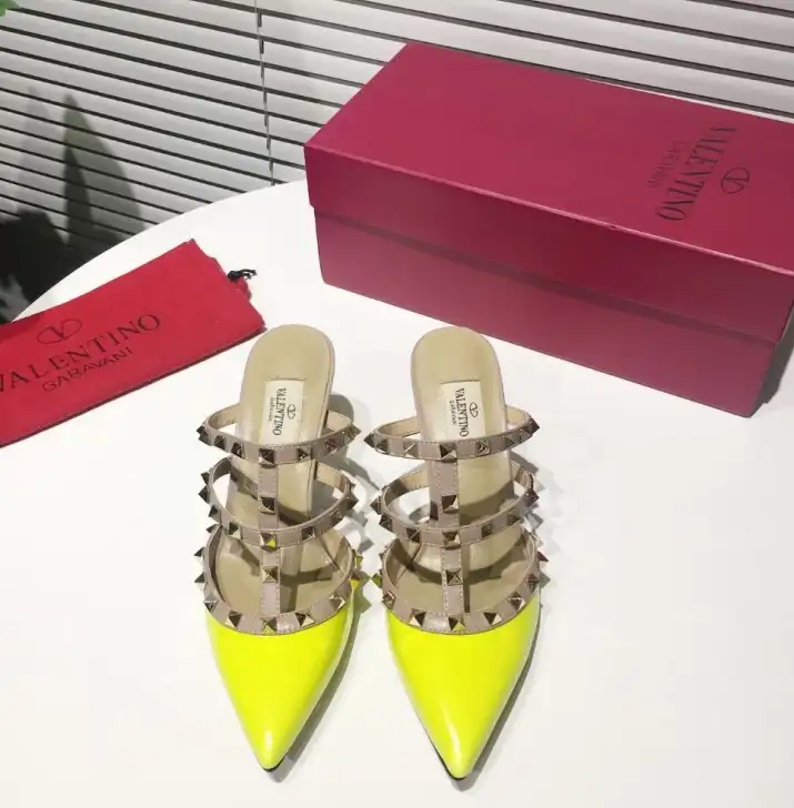 hype Valentino High Heels