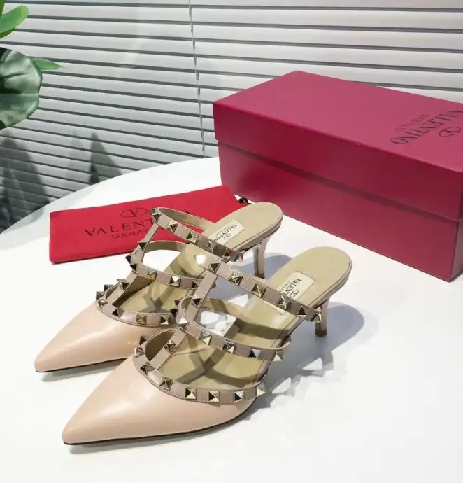 hype Valentino High Heels