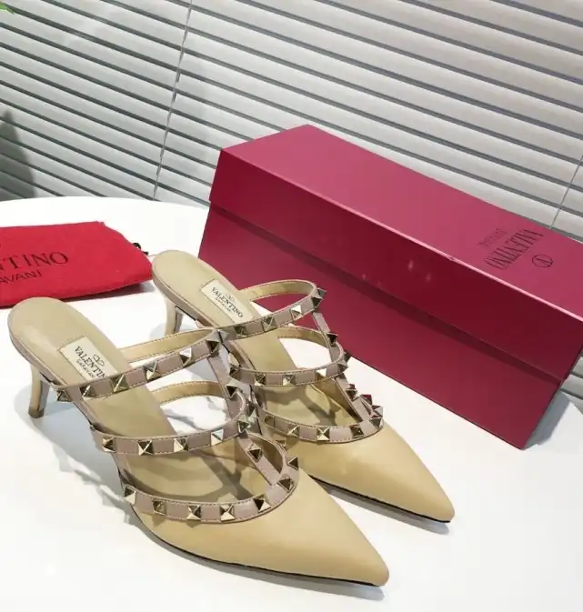 hype Valentino High Heels