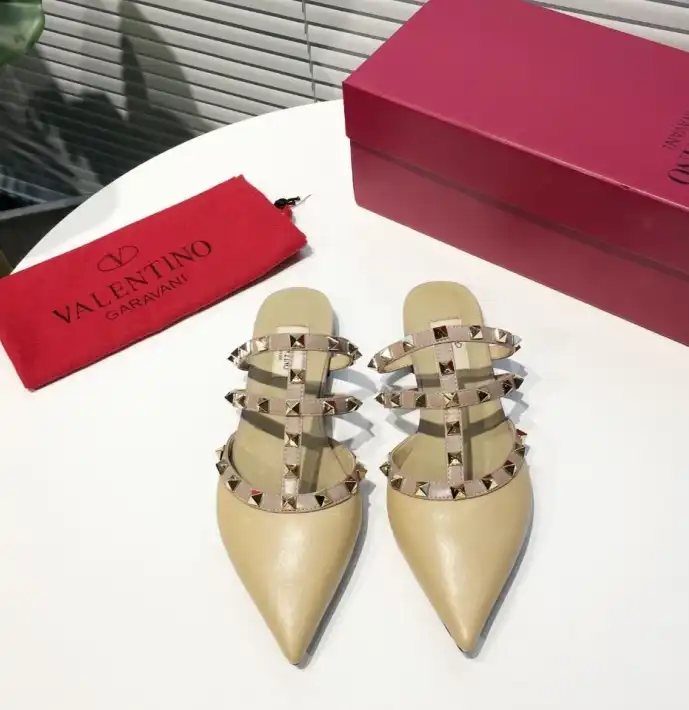 hype Valentino High Heels