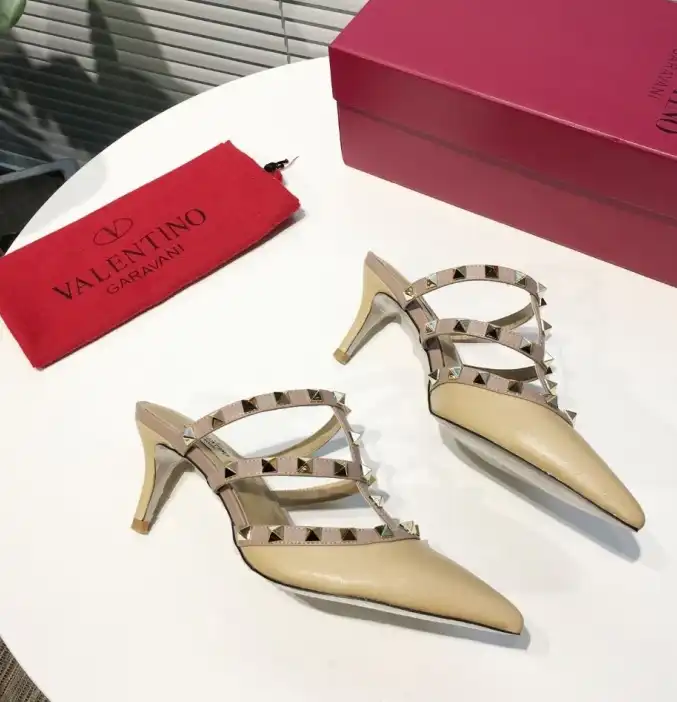 hype Valentino High Heels