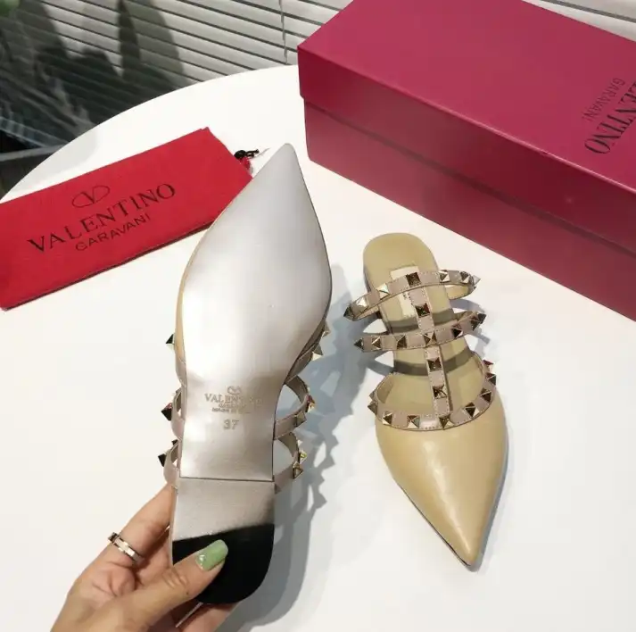 hype Valentino High Heels