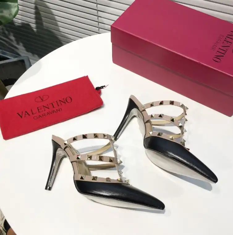 hype Valentino High Heels