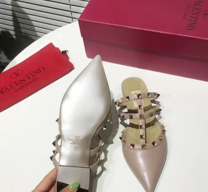 hype Valentino High Heels