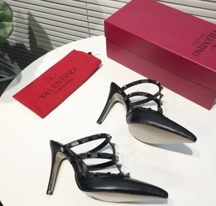 hype Valentino High Heels