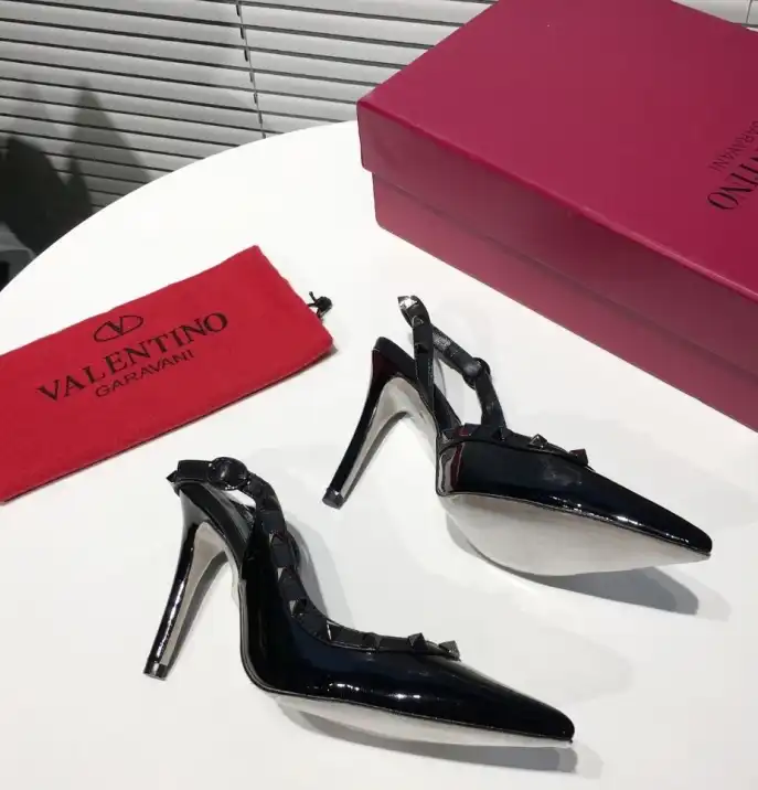 hype Valentino High Heels