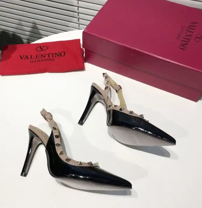 hype Valentino High Heels