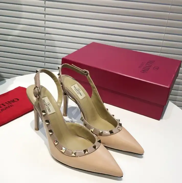 hype Valentino High Heels