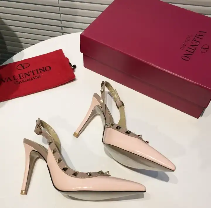 hype Valentino High Heels