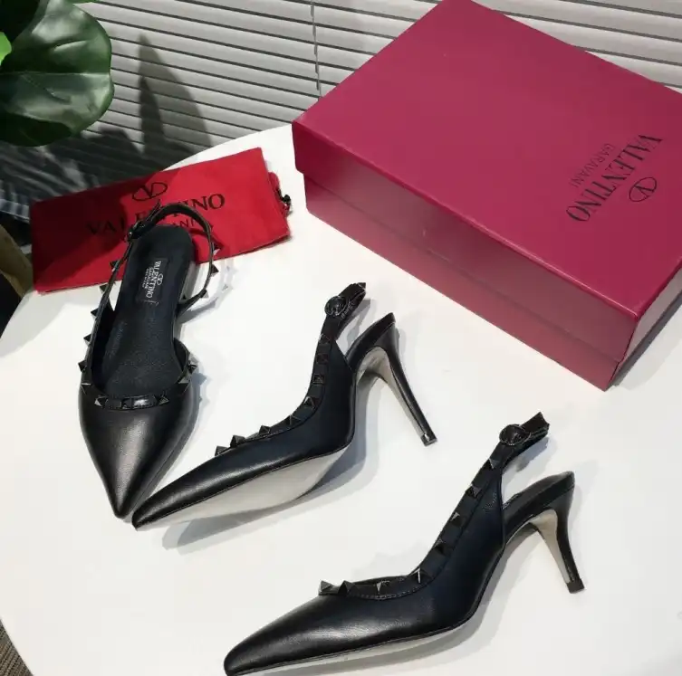 hype Valentino High Heels