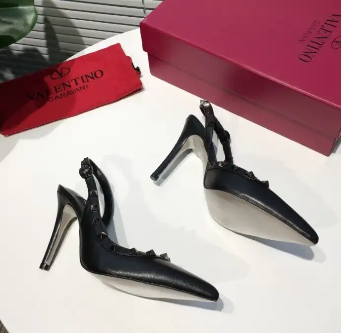 hype Valentino High Heels