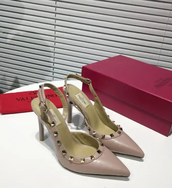 hype Valentino High Heels