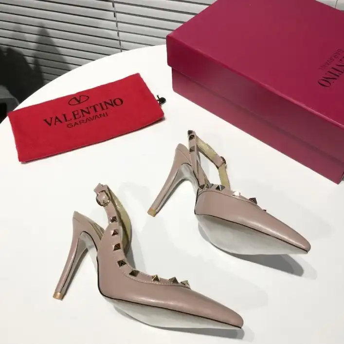 hype Valentino High Heels