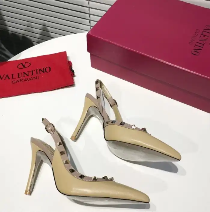 hype Valentino High Heels