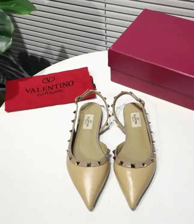 hype Valentino High Heels