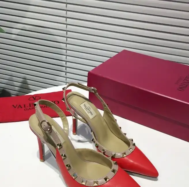 hype Valentino High Heels