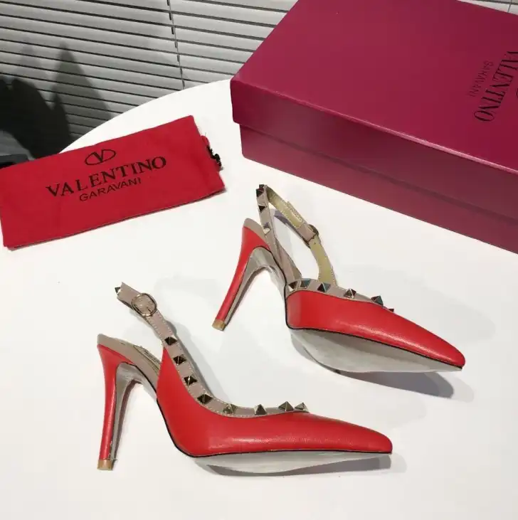 hype Valentino High Heels