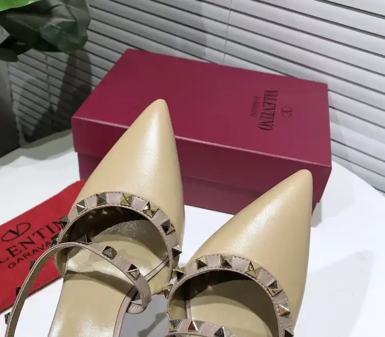 hype Valentino High Heels