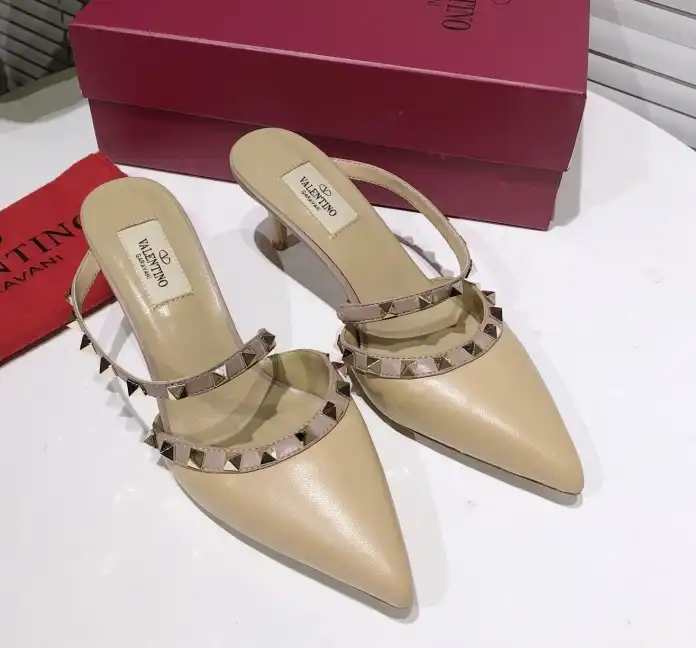 hype Valentino High Heels