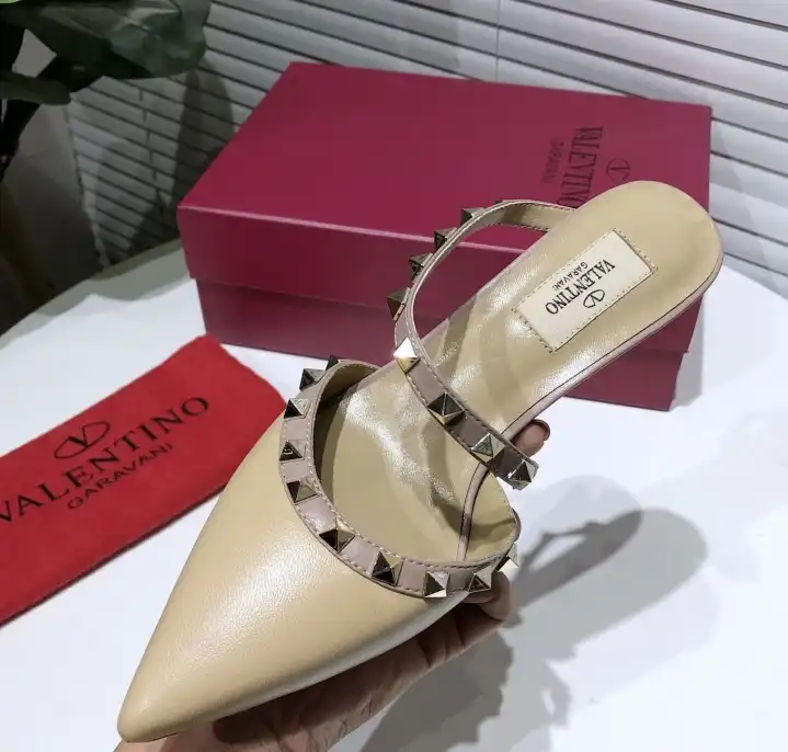 hype Valentino High Heels