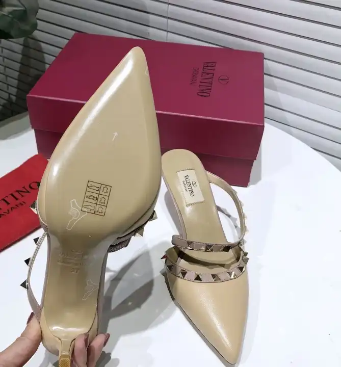 hype Valentino High Heels