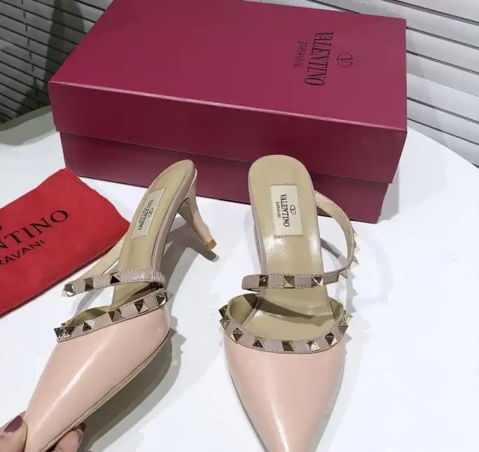 hype Valentino High Heels